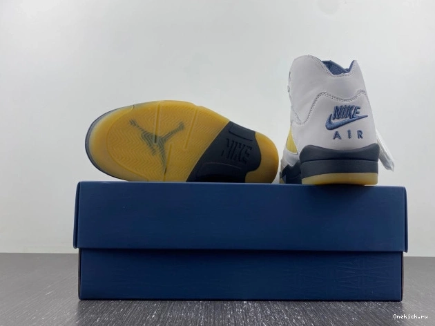One Kick 5 Air WMNS FZ5758-004 Maniere Jordan A Ma x 0803